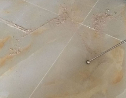 古冶瓷砖空鼓维修公司分享粘合剂选择不当在瓷砖铺贴过程中可能导致以下问题